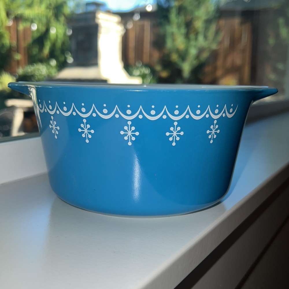 Vintage Pyrex Dish Blue
